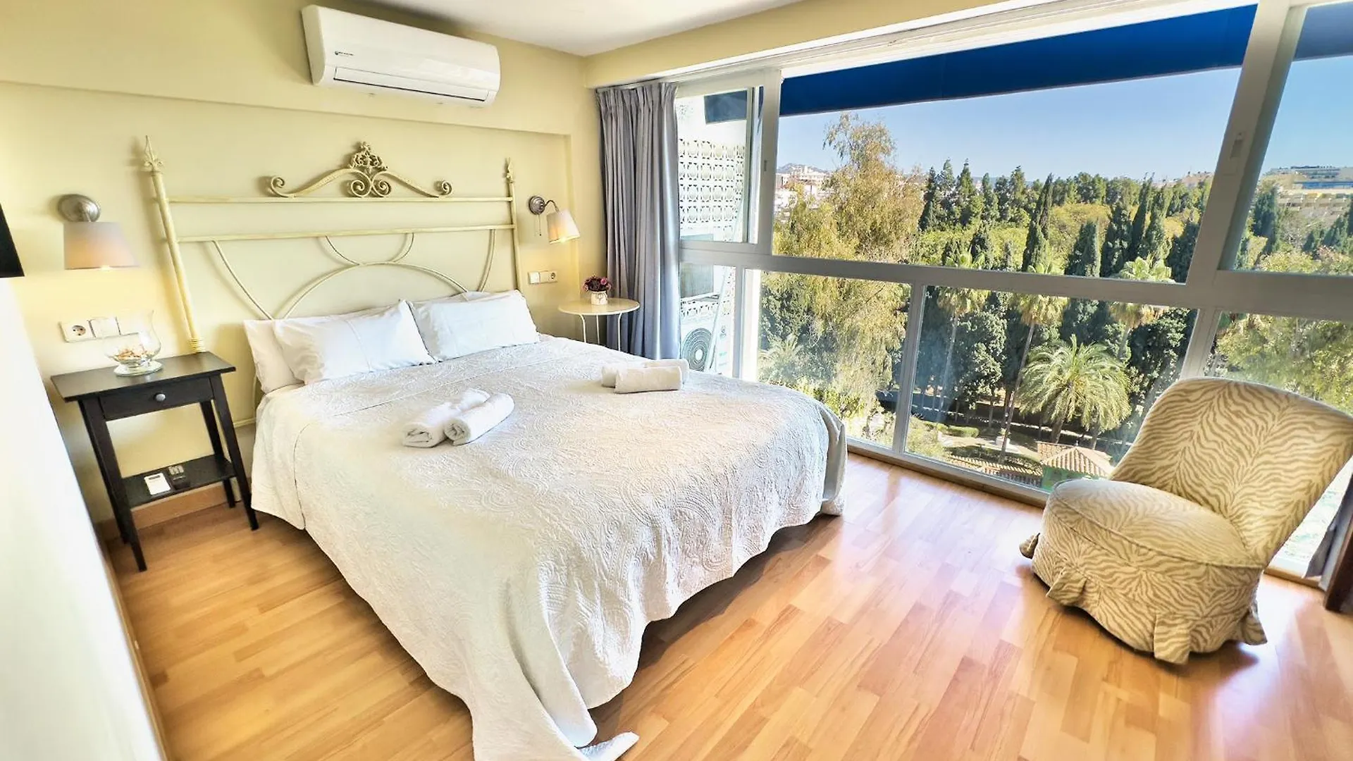 מארבלה Skol 412. Renovated Two Bedrooms Duplex With Sea View. 0*,